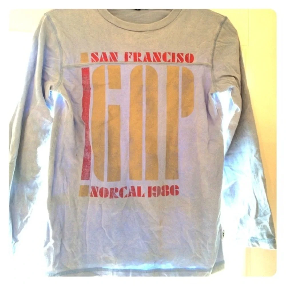 Gap Kids long‎ sleeve t-shirt